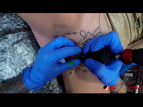 ❤️ Extremely tattooed hottie Sully Savage has a tattoo on her clitoris ❌ Fucking video at en-gb.xxxner.ru